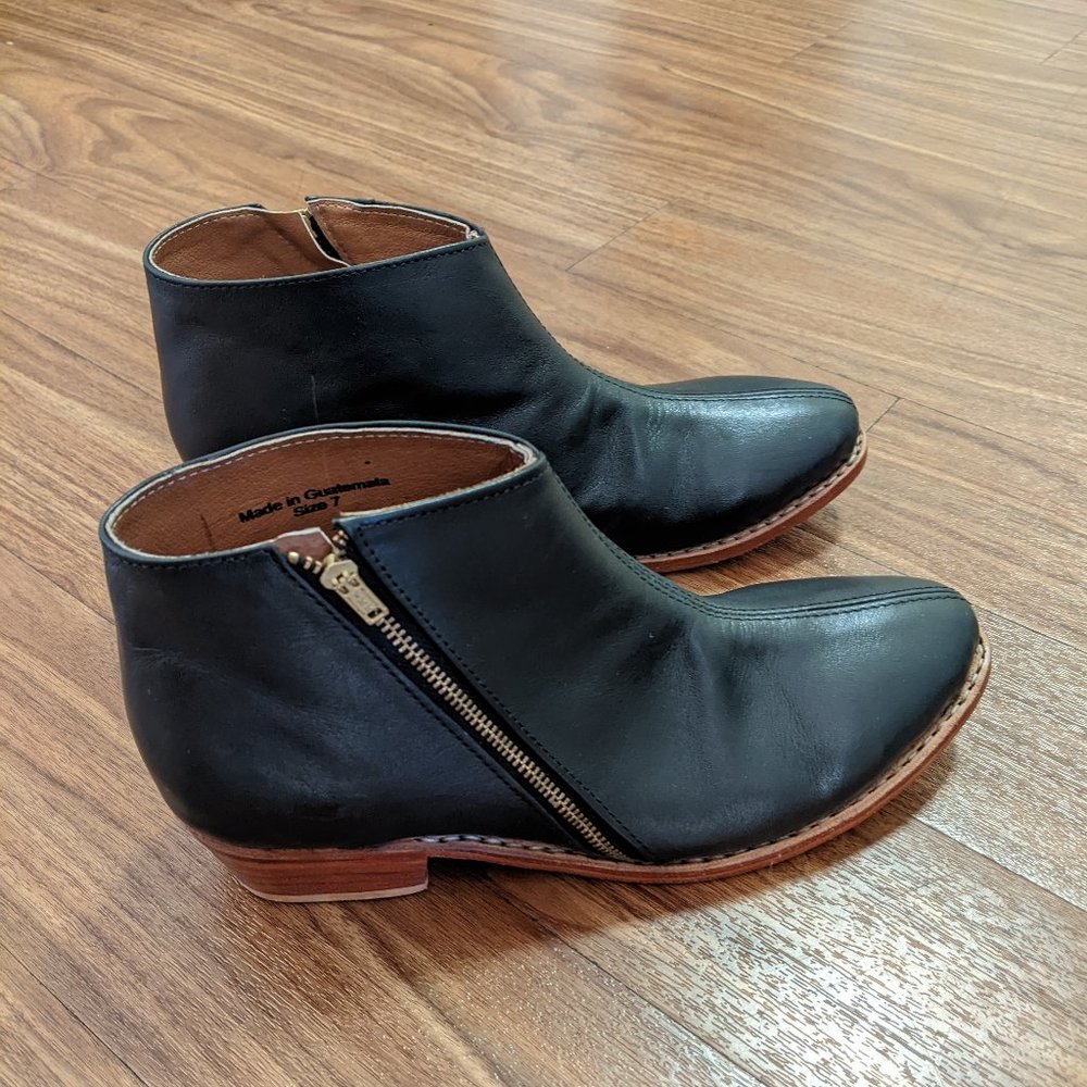 The Root Collective - Leather Lizzie Boot in Noir (size 7)